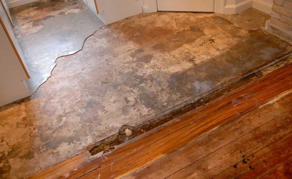 Repairing Solid Floors Homebuilding, Hardwood Floor On Concrete Slab Problems