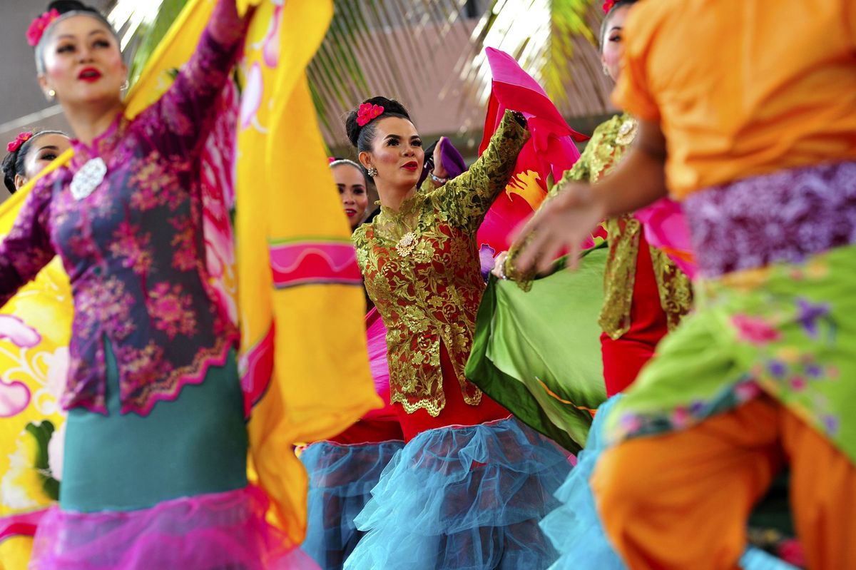 Dancers at the Tour de Langkawi presentation