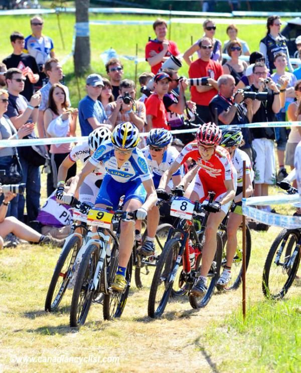 Georgia Gould at the front a the start.