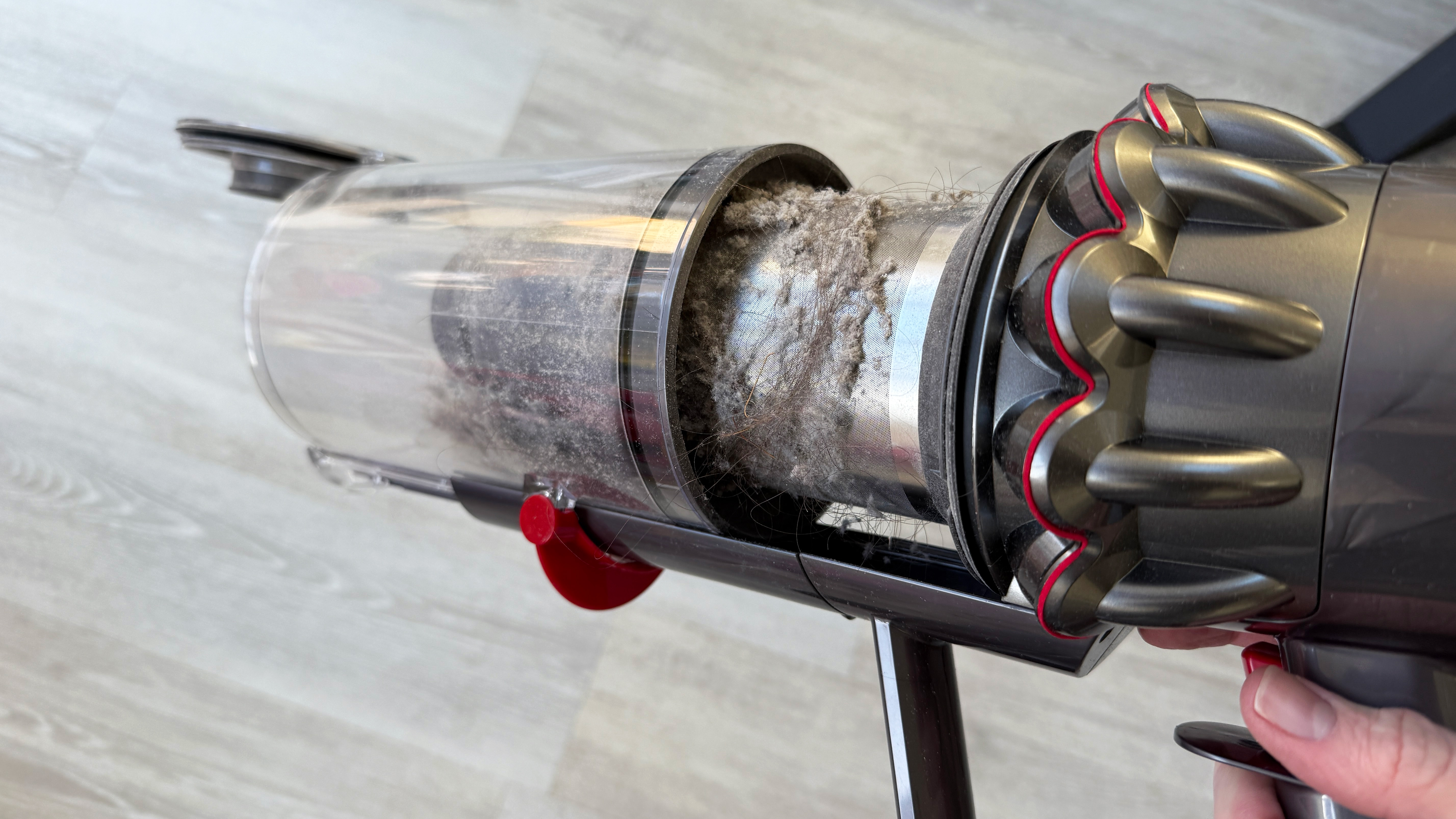 Dyson V11 Advanced review