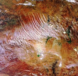 lake-eyre-nasa-101221-02