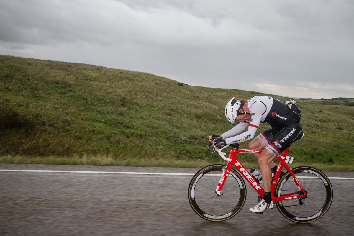 Gregory Rast (Trek) works to close a gap after the field split apart