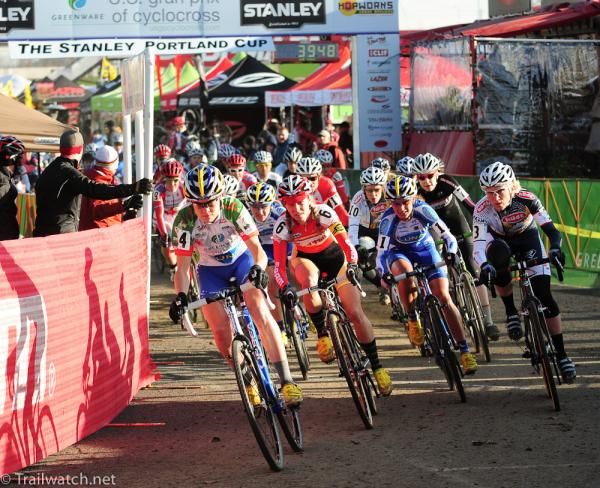 Georgia Gould (Luna Pro Team) getting the hole shot