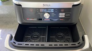 Ninja AD600CO Foodi 7-in-1 FlexBasket Air Fryer