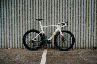 Geraint Thomas' Tour of Britain custom Pinarello Dogma 2025