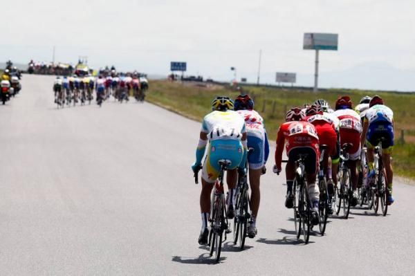 After a small rise, and some cross winds the peloton split into three groups.