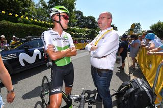Paul De Geyter talks with Serge Pauwels at the Tour de France