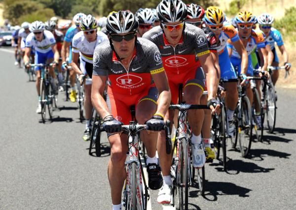 Yaroslav Popovych takes a turn on the front of the peloton