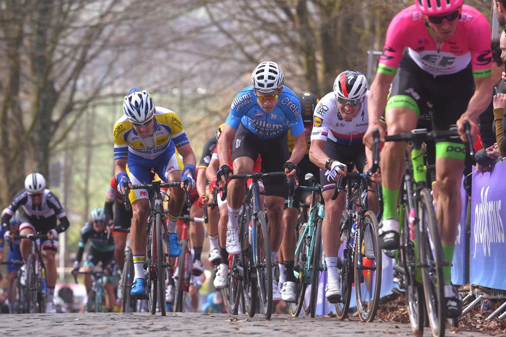 Sep Vanmarcke (EF-Education First-Drapac) tries a move