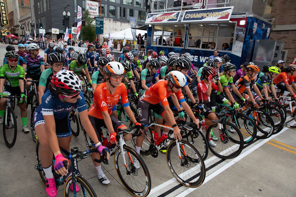 The women line up for the start pf the USPro criterium