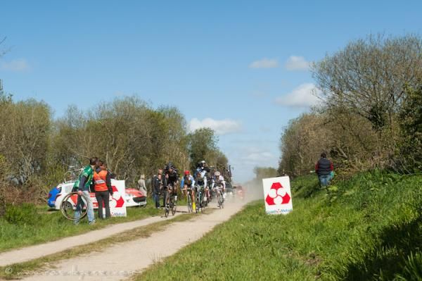 The break of Jacek Morajko (Vacansoleil-DCM), Cl&eacute;ment Koretzky (La Pomme-Marseille), Benoit Jarrier (Veranda Rideau - Super U) and R&eacute;my Cusin (Team Type 1) animated the day's racing.