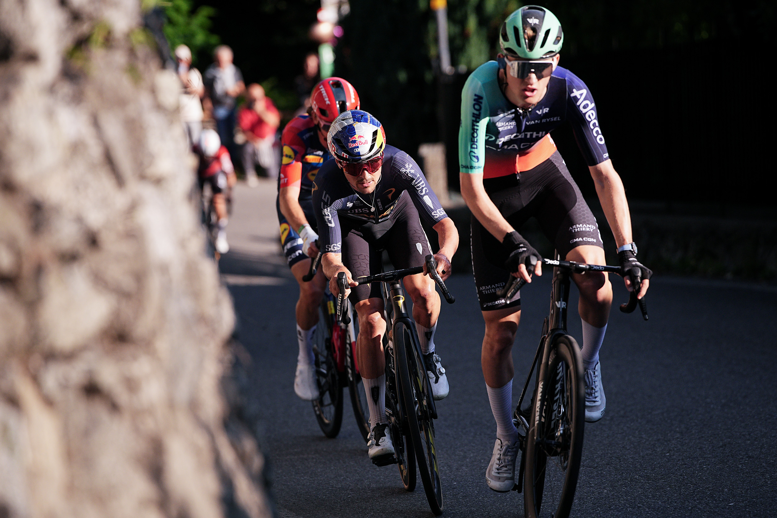 Paul Seixas and Tom Pidcock lead the race uphill late on at Il Lombardia 2026