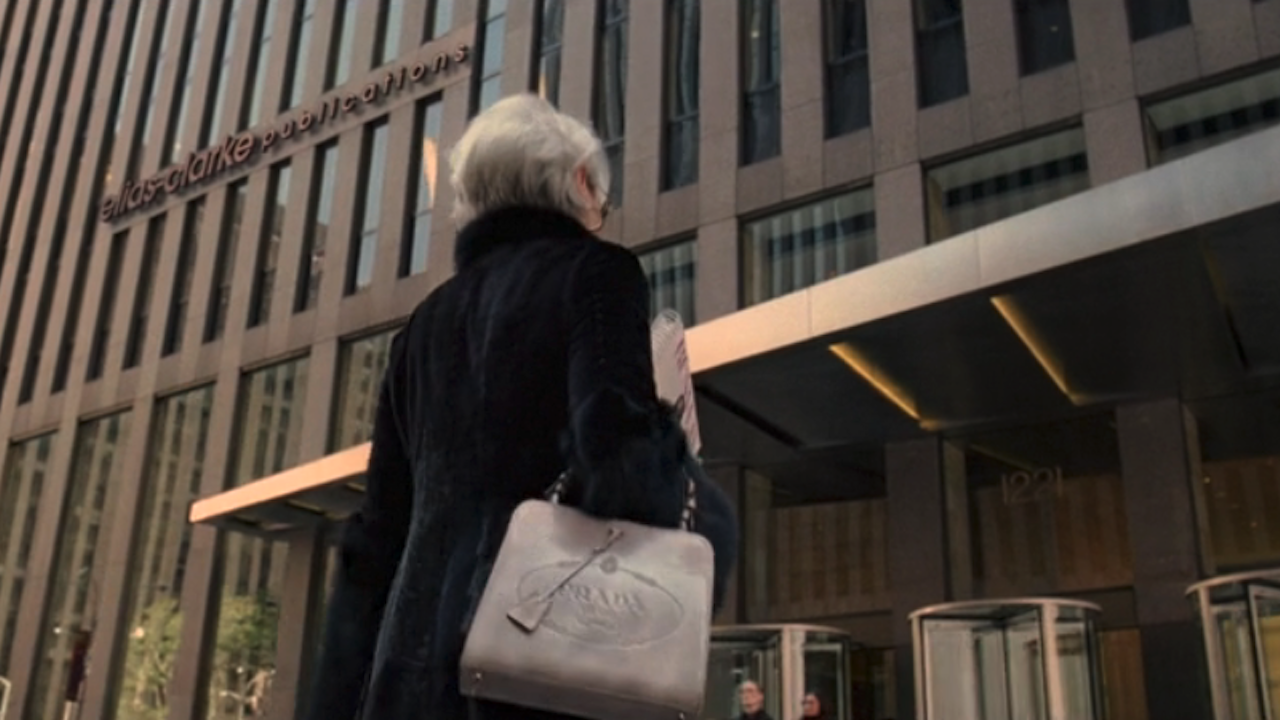 Miranda Priestley walking into work with Prada bag in The Devil Wears Prada
