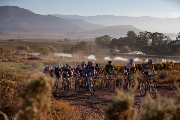 Leading teams make their way through the farms just outside Robertson