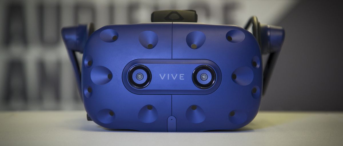 HTC VIVE Pro Virtual Reality Headset Only - PC - Headset Edition :  : Video Games