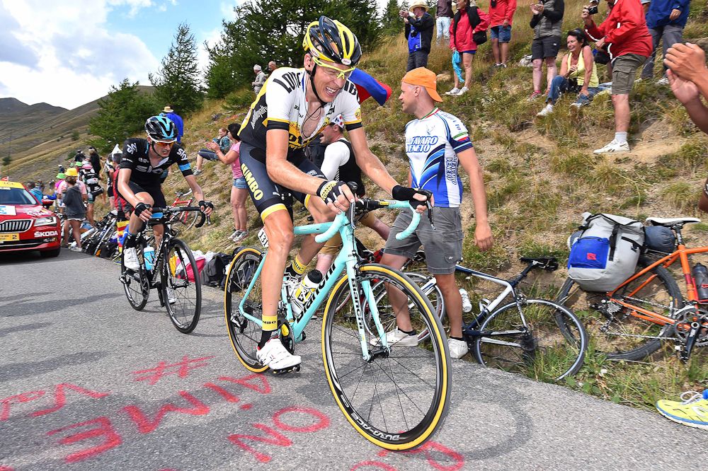 Robert Gesink in action during stage 17.