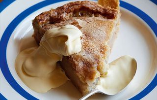 Ultimate apple pie - Simon Hopkinson