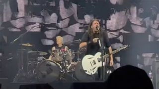 josh Freese and Dave Grohl playing live