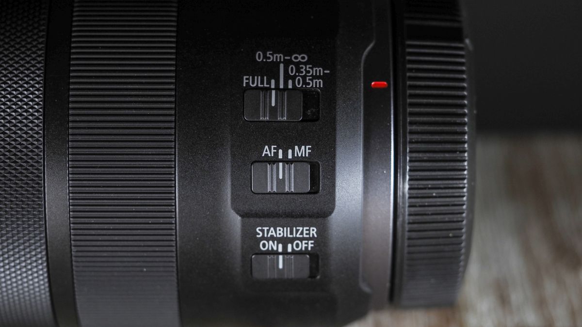 Canon RF 85mm f/2 Macro