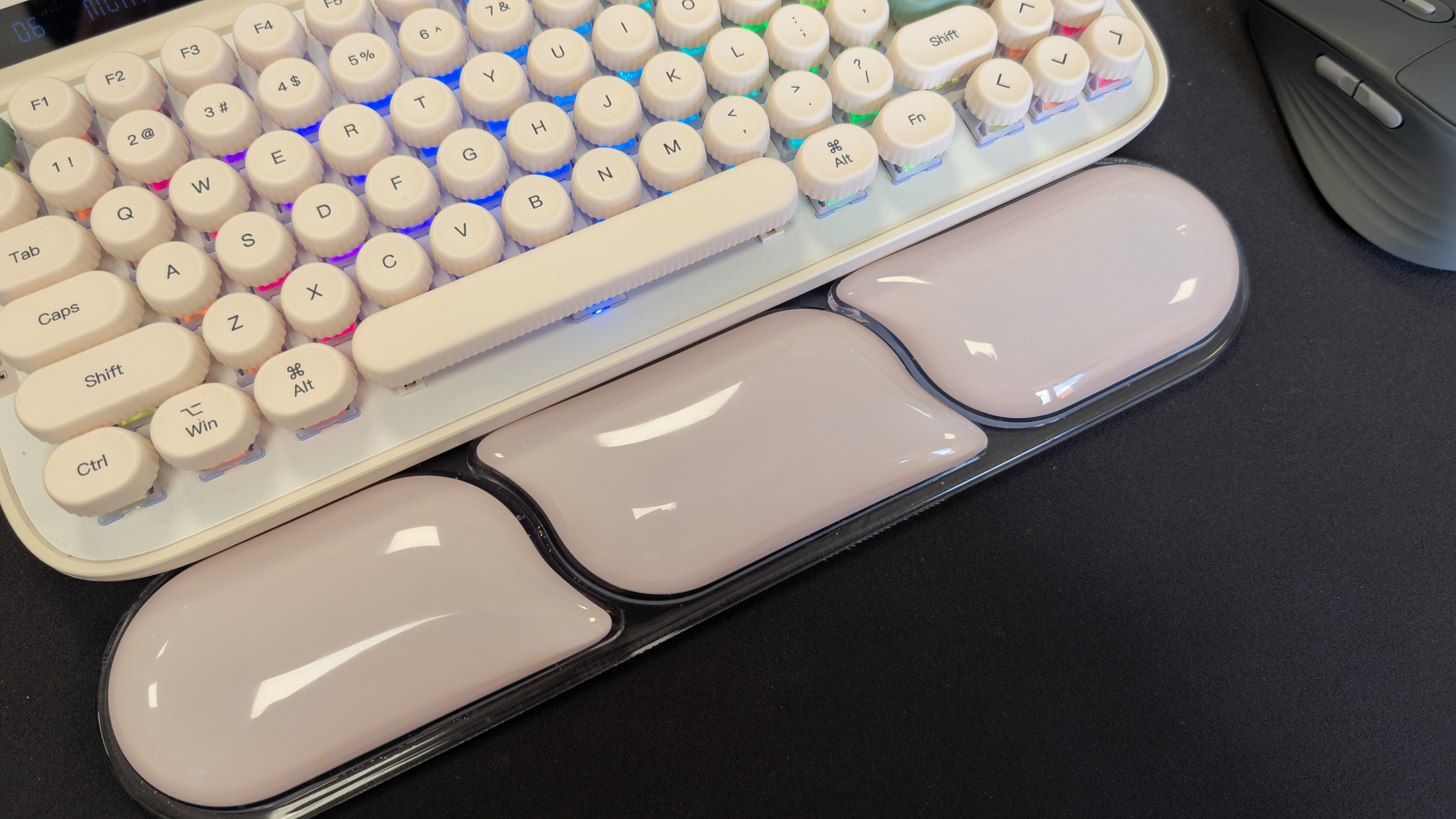 Epomaker Glyph's wrist rest