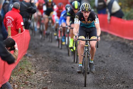 Toon Aerts leads a group during World Cup Namur.