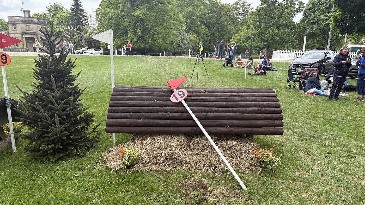100Fence19