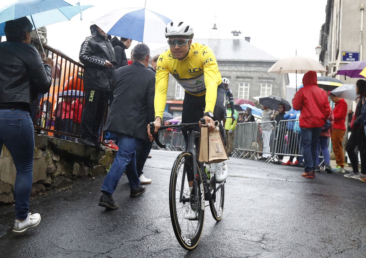 Race leader Edvald Boasson Hagen at the start