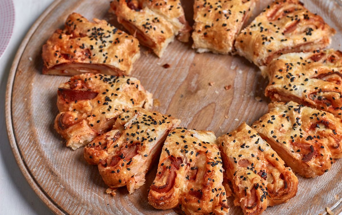 image of Nadiya's Family Favourites Ham and Cheese Crown recipe by Good to Know image of Nadiya's Family Favourites Ham and Cheese Crown recipe by Good to Know