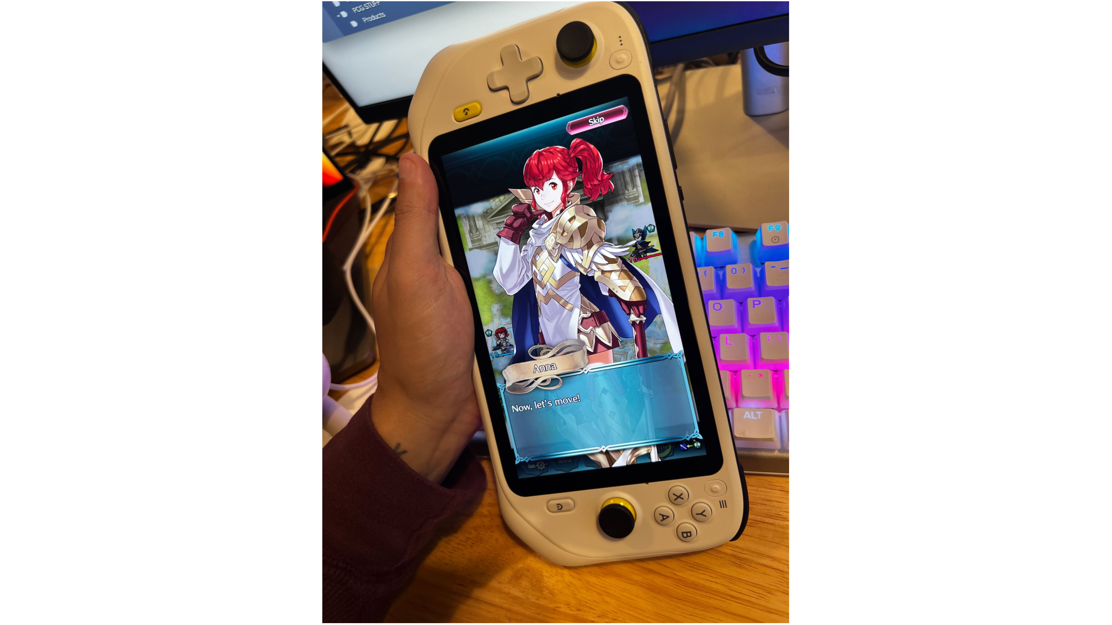 Fire Emblem Heroes running on the Logitech G Cloud.