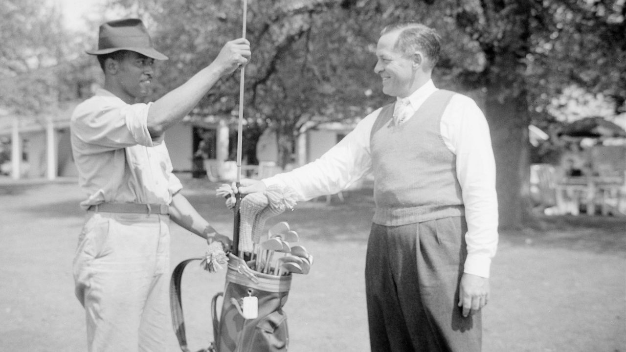 What Golf Clubs Did Bobby Jones Play With? 