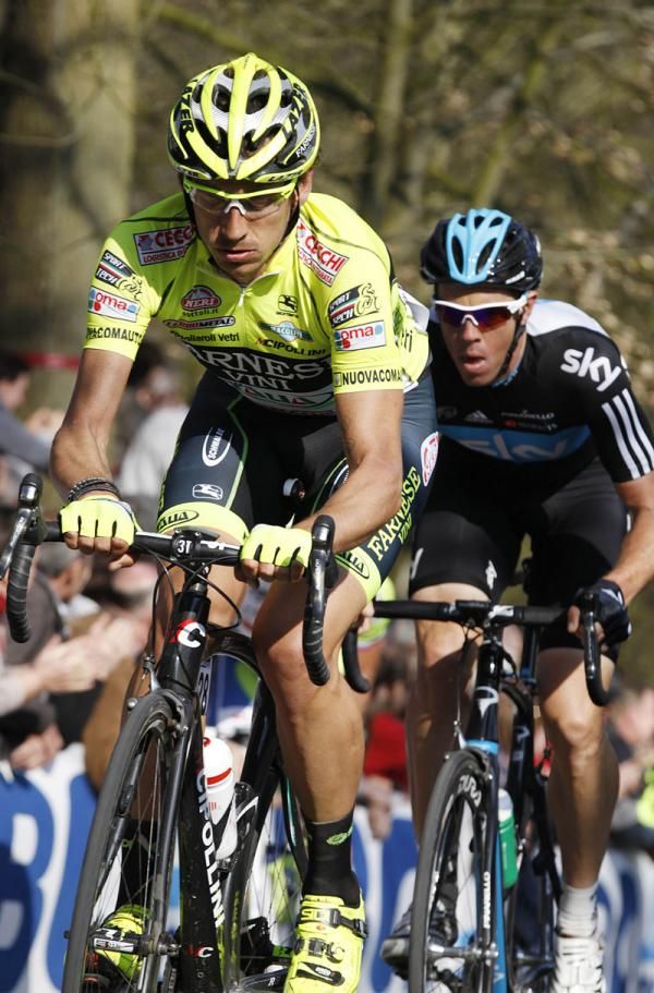 Filippo Pozzato (Farnese Vini - Selle Italia) led the field on the first climb of the Kemmelberg