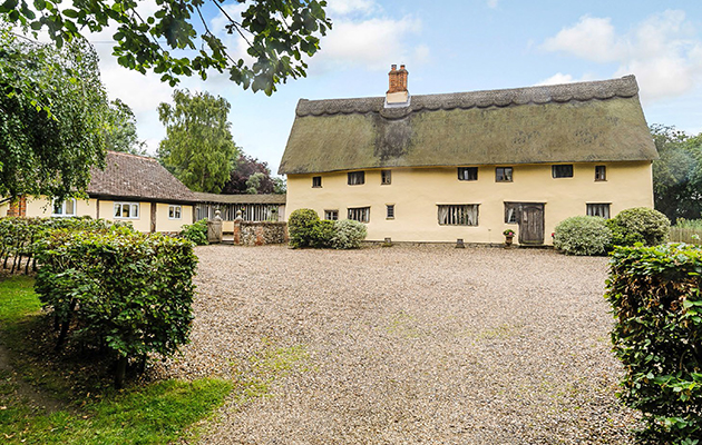 High Common Cottage Brochure-1_84029641_178965151