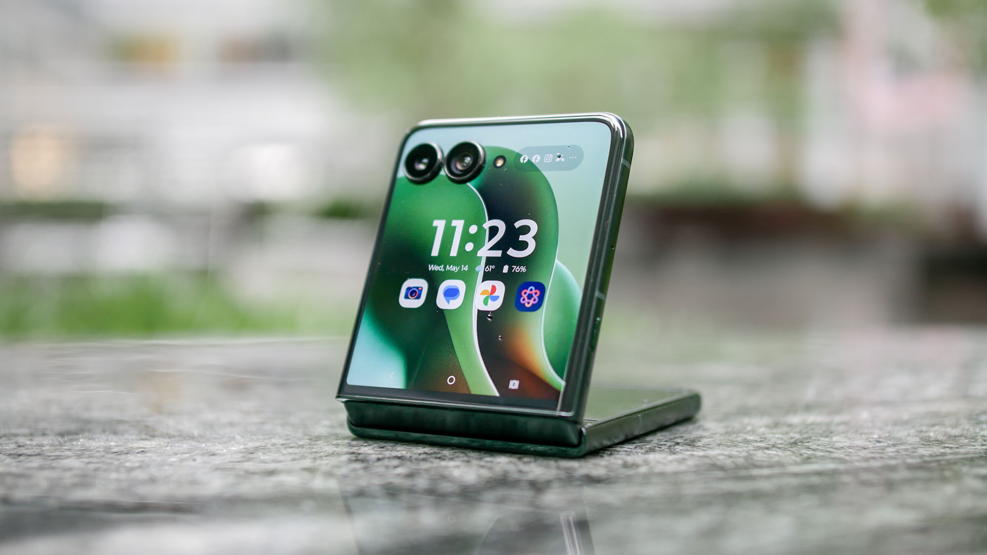 Motorola Razr Ultra 2025 in flex mode.
