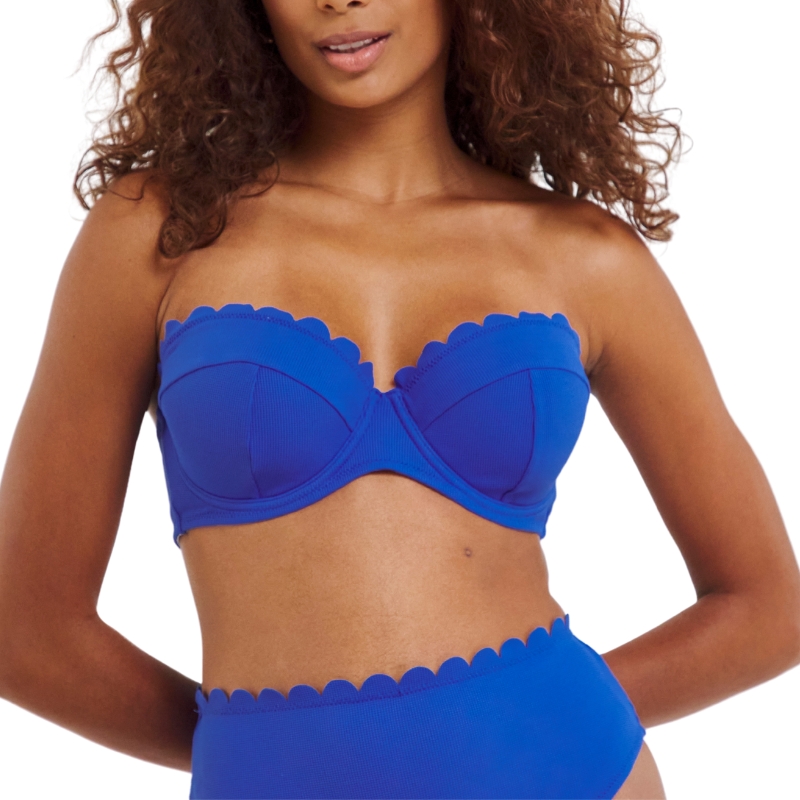 jdwilliams model wearing blue bikini
