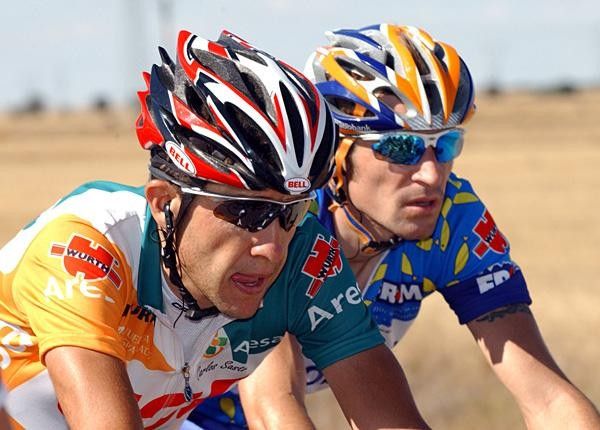 Carlos Sastre (CSC) with Denis Menchov (Rabobank)