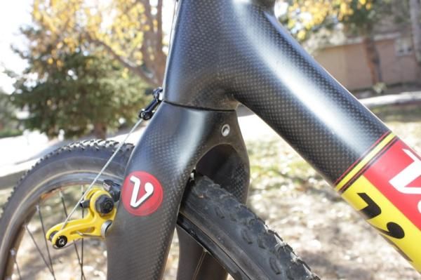 The 500g tapered-steerer fork is designed to accept a bolt on brake cable boss