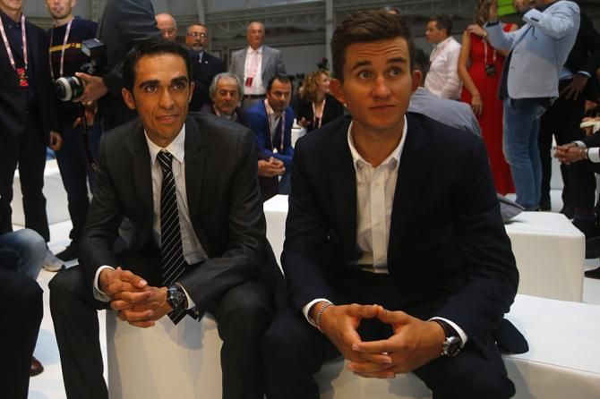 Alberto Contador and world champion Michal Kwiatkowskit at the 2015 Giro d'Italia route presentation