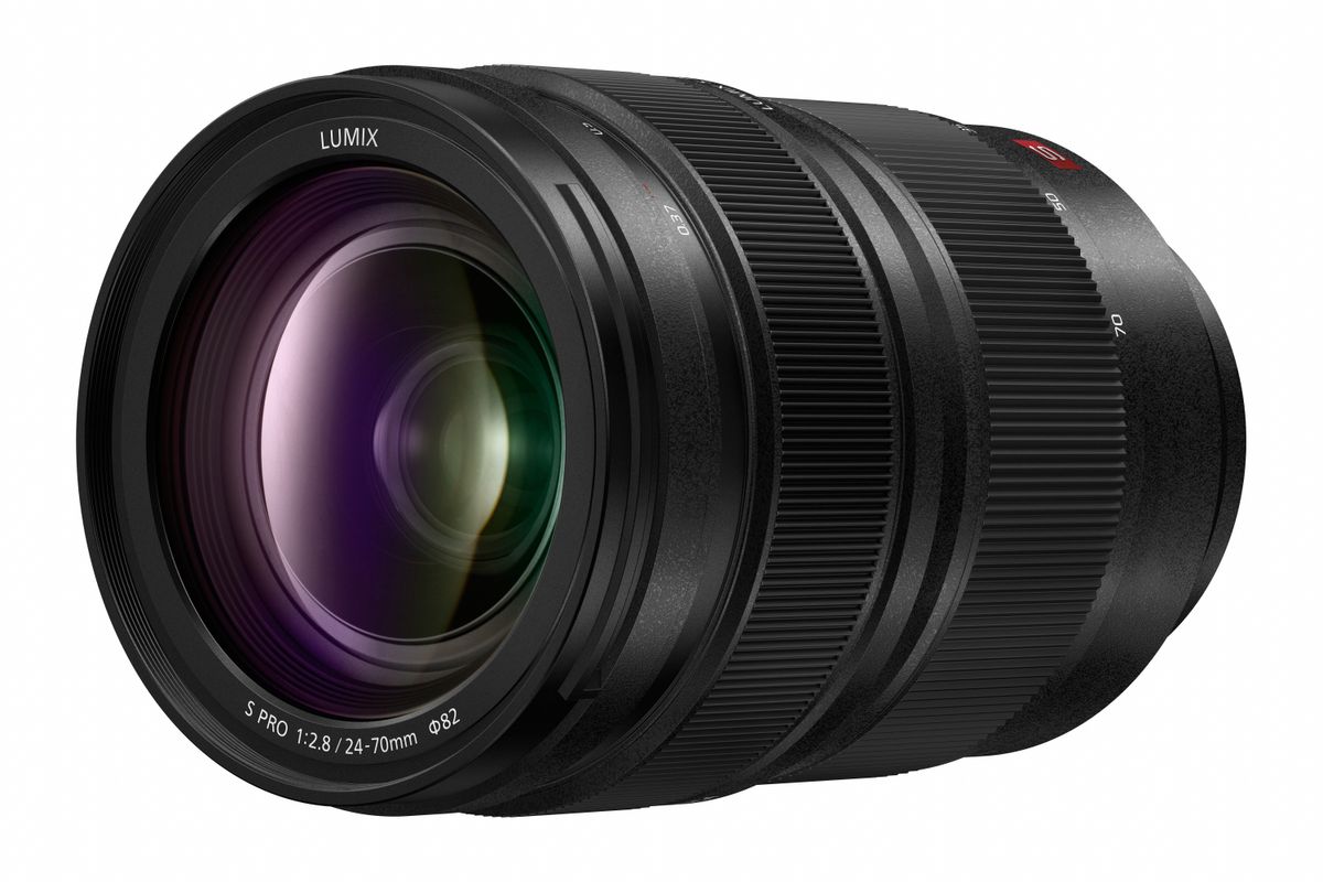 LUMIX S PRO 24-70mm f/2.8