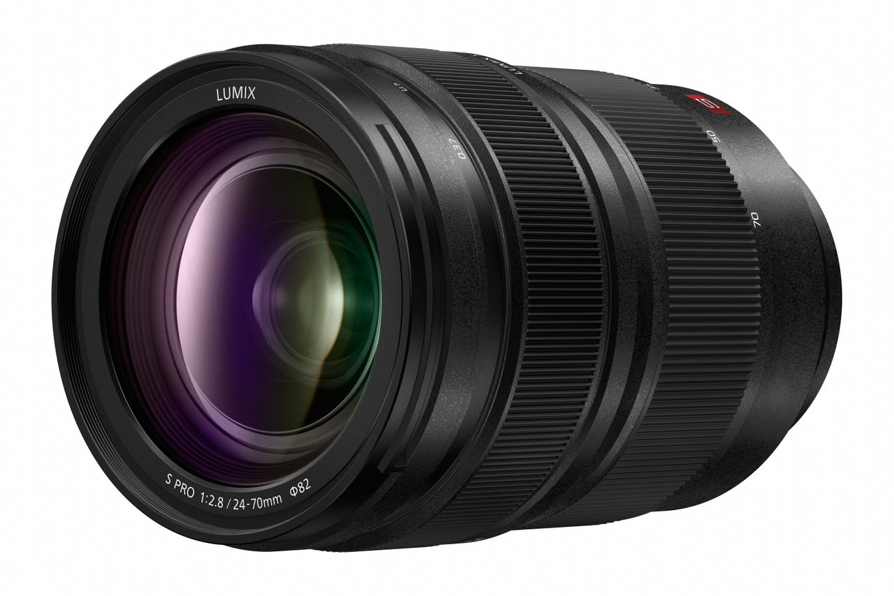 LUMIX S PRO 24-70mm f/2.8