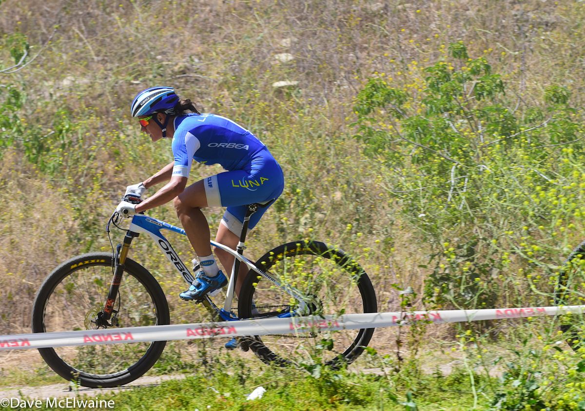 Katerina Nash (Luna Pro Team) clipped her pedal on an obstacle and lost contact with the leaders
