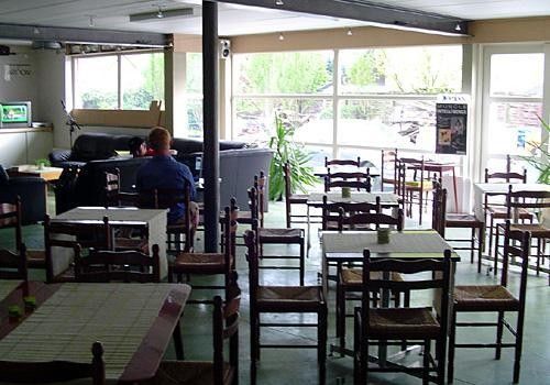 Formerly a hotel with restaurant, the new Cycling Center makes good use of its furnishings