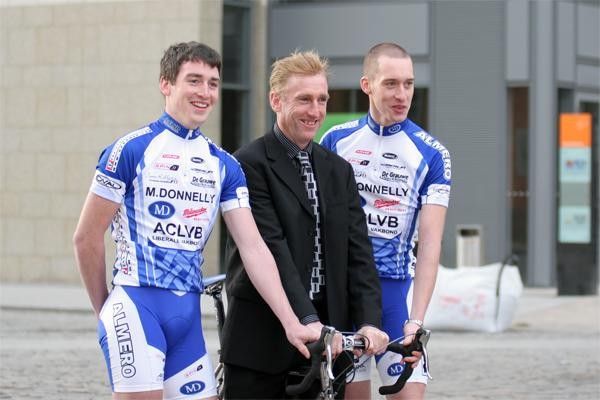 Kelly with the Concannon brothers Eoin and Miceal