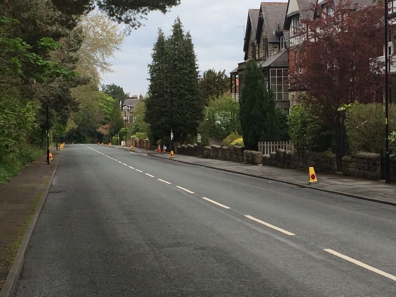 Sedate villas on the fast descent of Valley Drive