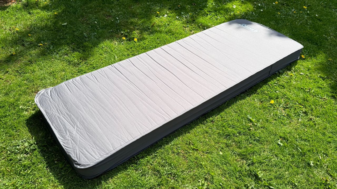 Coleman Supercomfort on lawn