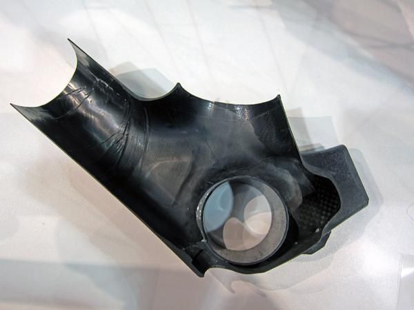 Rocky Mountain uses internal molds on its SmoothWall carbon frames for higher quality interior wall finishes.