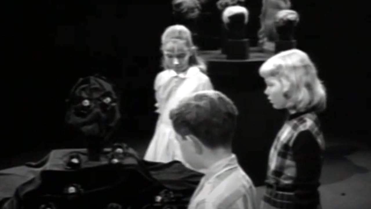 10 Really Weird Twilight Zone Episodes That You Might Not Have Seen (And Might Want To Keep It That Way)