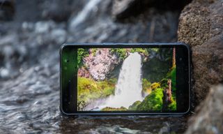 4. Galaxy S8 Active