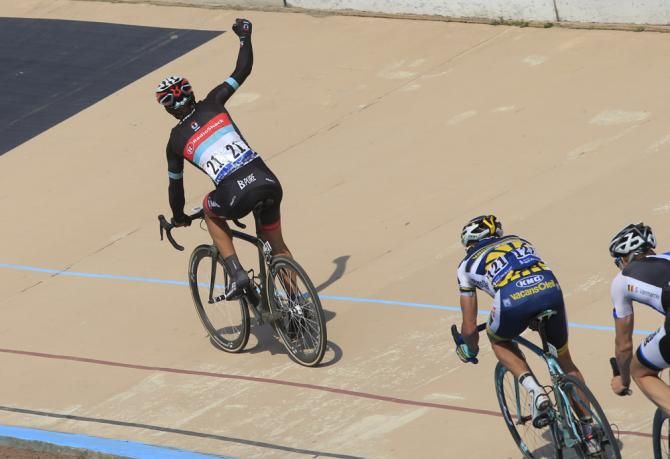 Fabian Cancellara takes his third Paris-Roubaix crown