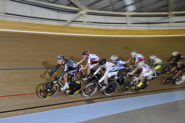 Action from the elite men's elimination race.