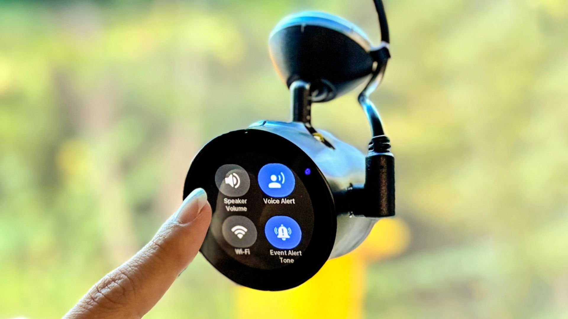 With its circular screen, this is probably the best-looking dash cam we have ever seen –and it is designed to operate like a smartwatch